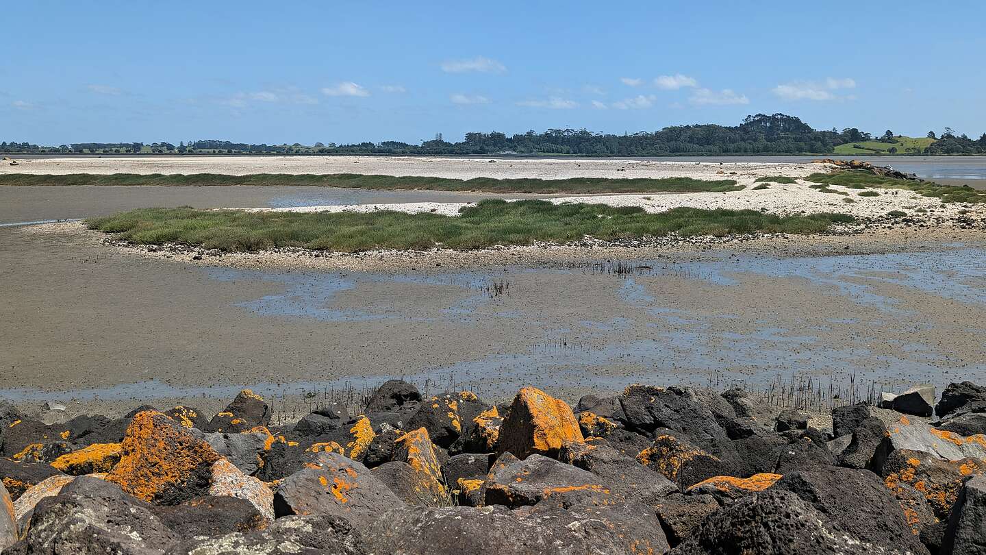 Magere Lagoon Path,